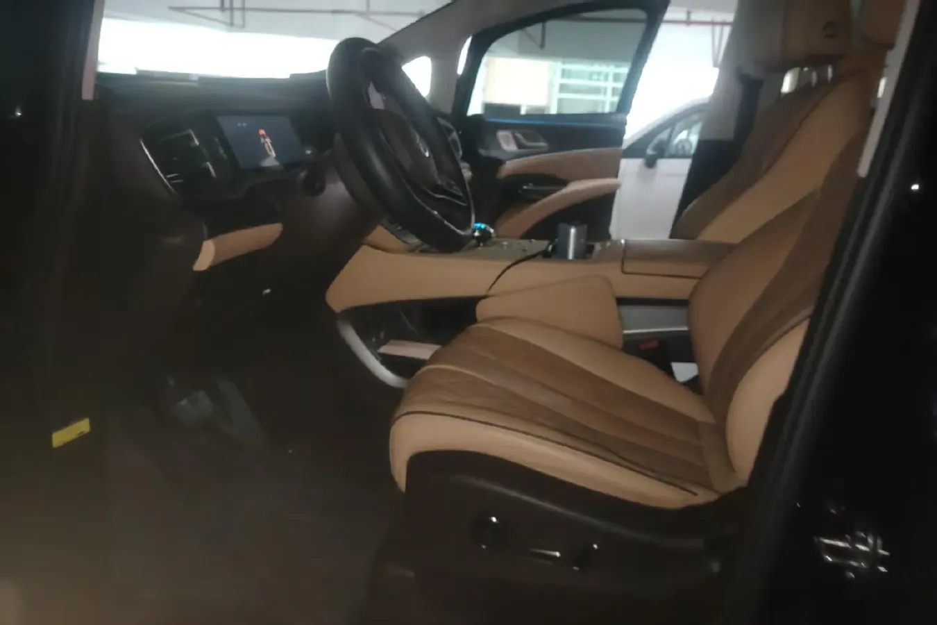 2024 Denza D9 1.5T 139HP L4 E-CVT PHEV 40KWH,autocango,china used car exporter,china ev exporter,chinese used car exporter,chinese used ev exporter