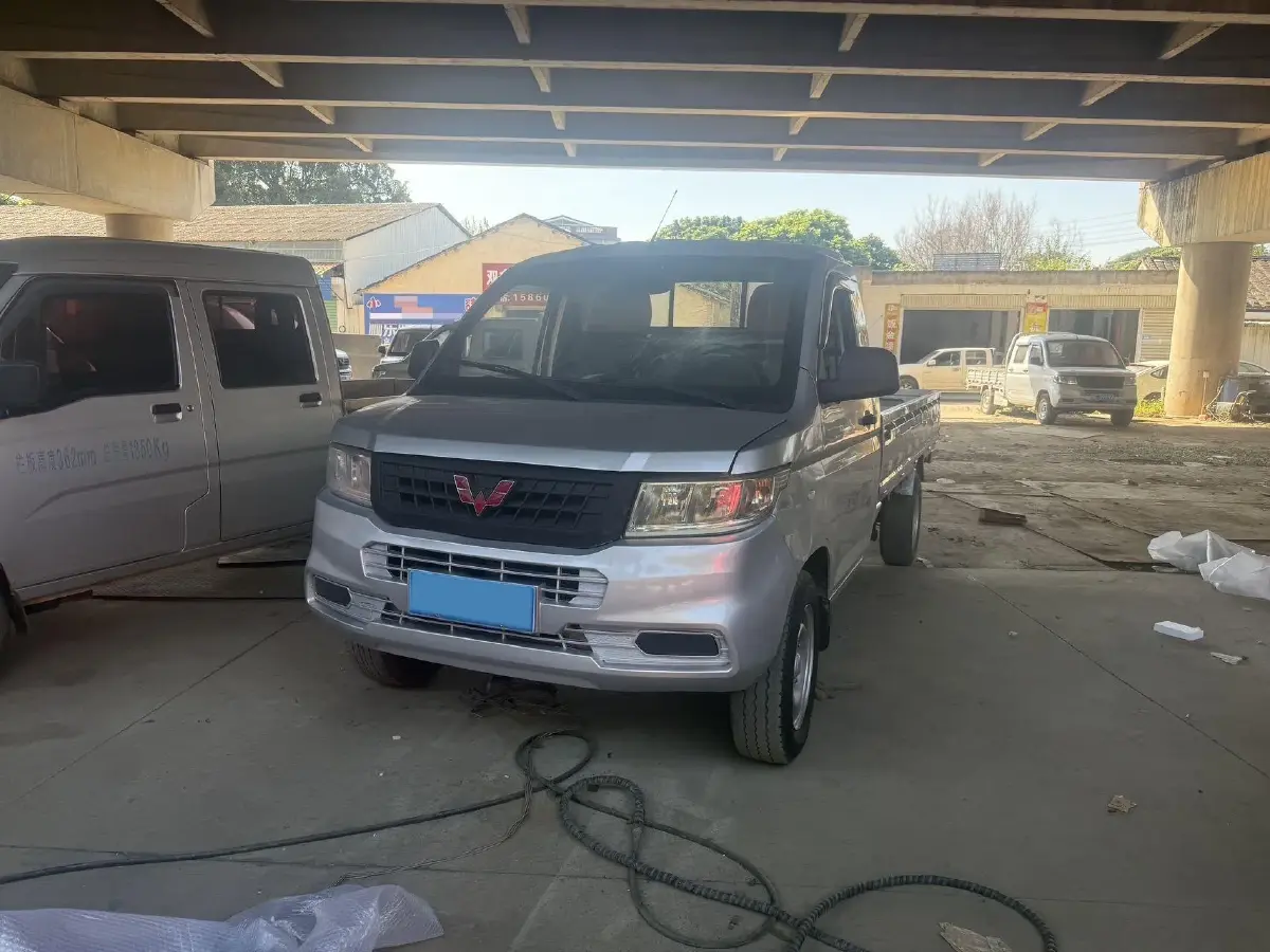 2018 WuLing RongGuang New Truck 1.8L 133HP L4 5MT
