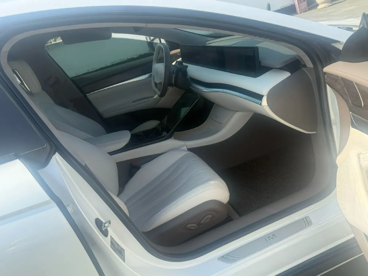 2022 IM L7 BEV 90KWH,autocango,china used car exporter,china ev exporter,chinese used car exporter,chinese used ev exporter