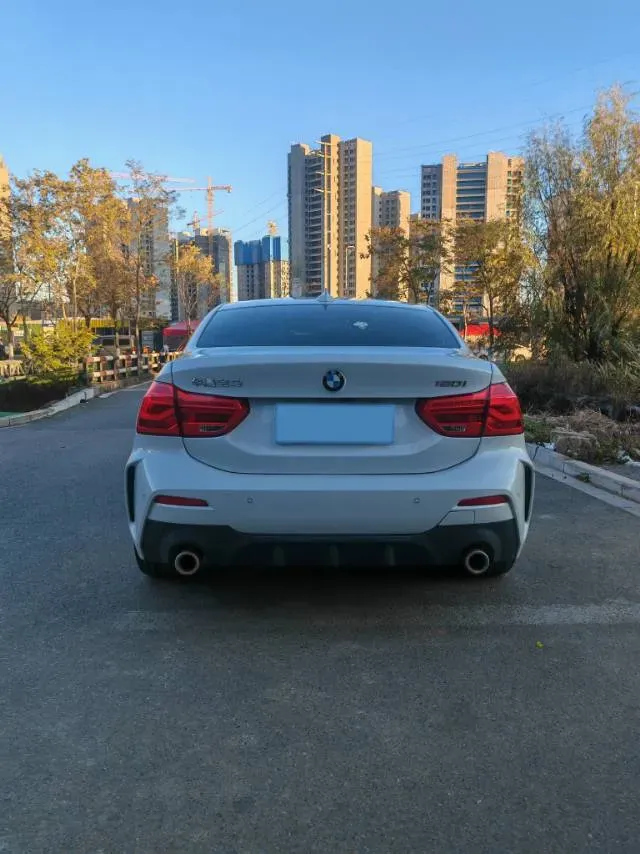 2023 BMW 1 Series 1.5T 136HP L3 7DCT,autocango,china used car exporter,china ev exporter,chinese used car exporter,chinese used ev exporter