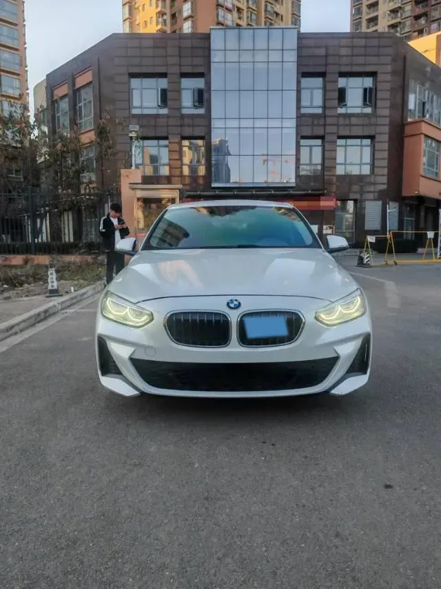 2023 BMW 1 Series 1.5T 136HP L3 7DCT,autocango,china used car exporter,china ev exporter,chinese used car exporter,chinese used ev exporter