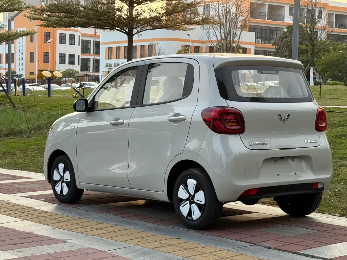 2025 WuLing HongGuang MINI EV BEV 16.2KWH,autocango,china used car exporter,china ev exporter,chinese used car exporter,chinese used ev exporter