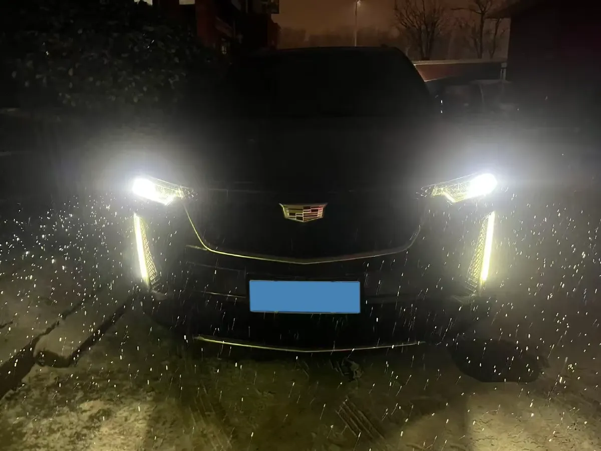 2022 Cadillac XT6 2.0T 237HP L4 9AT,autocango,china used car exporter,china ev exporter,chinese used car exporter,chinese used ev exporter