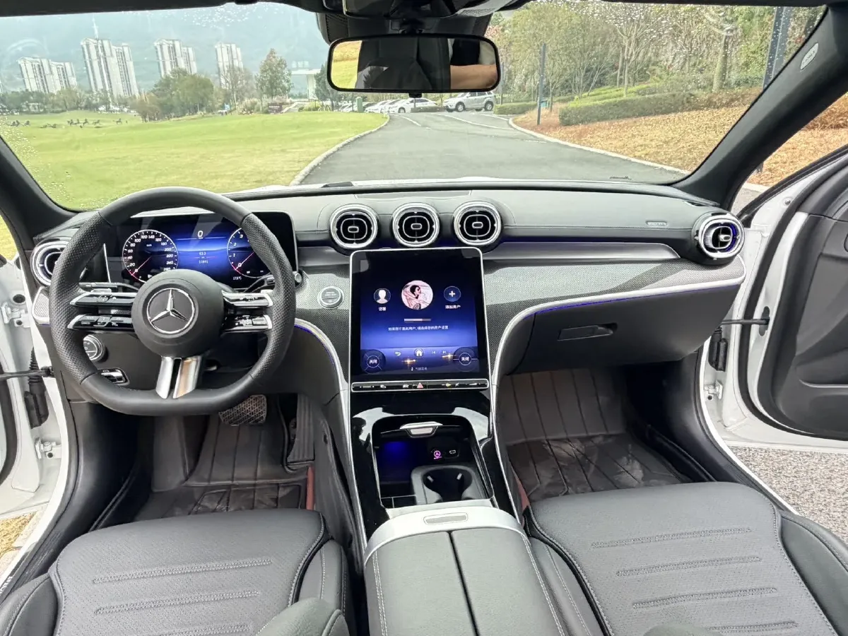 2025 Mercedes-Benz C Class 1.5T 204HP L4 9AT,autocango,china used car exporter,china ev exporter,chinese used car exporter,chinese used ev exporter