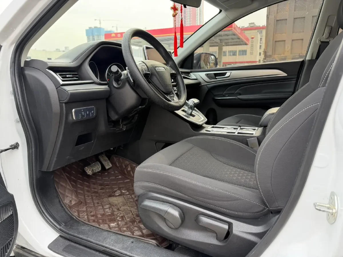 2021 Haval M6 1.5T 150HP L4 7DCT,autocango,china used car exporter,china ev exporter,chinese used car exporter,chinese used ev exporter