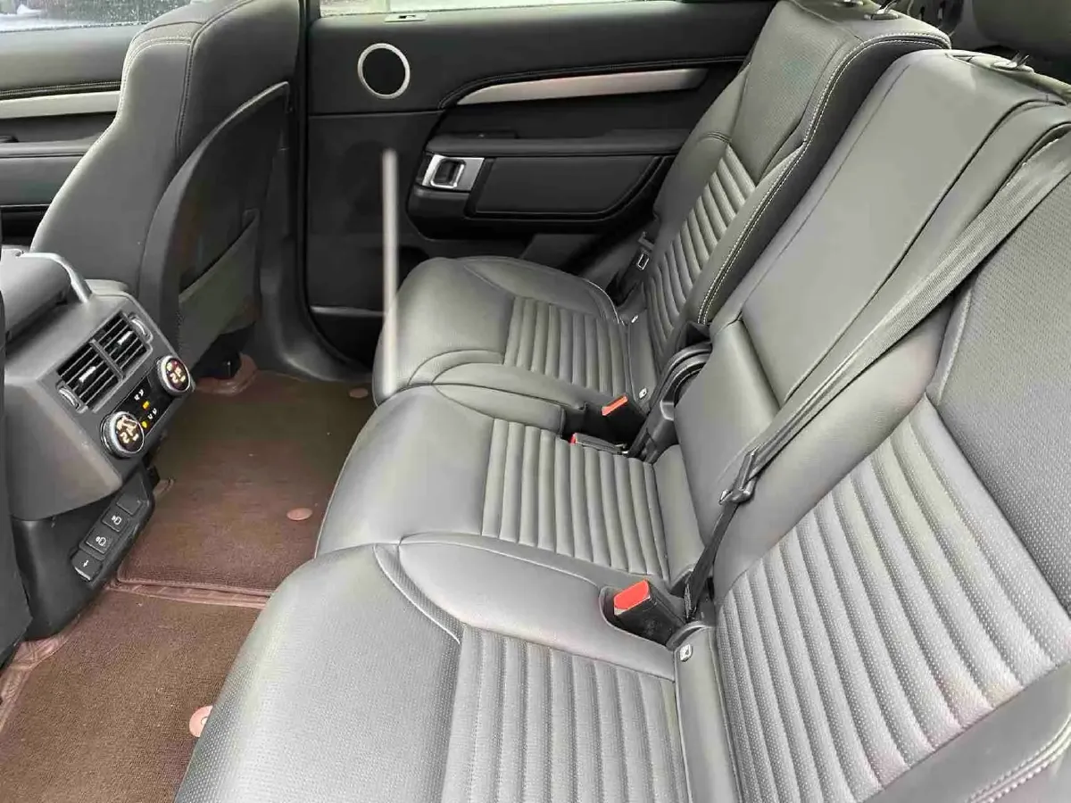 2021 Land Rover Discovery 3.0T 360HP L6 8AT,autocango,china used car exporter,china ev exporter,chinese used car exporter,chinese used ev exporter