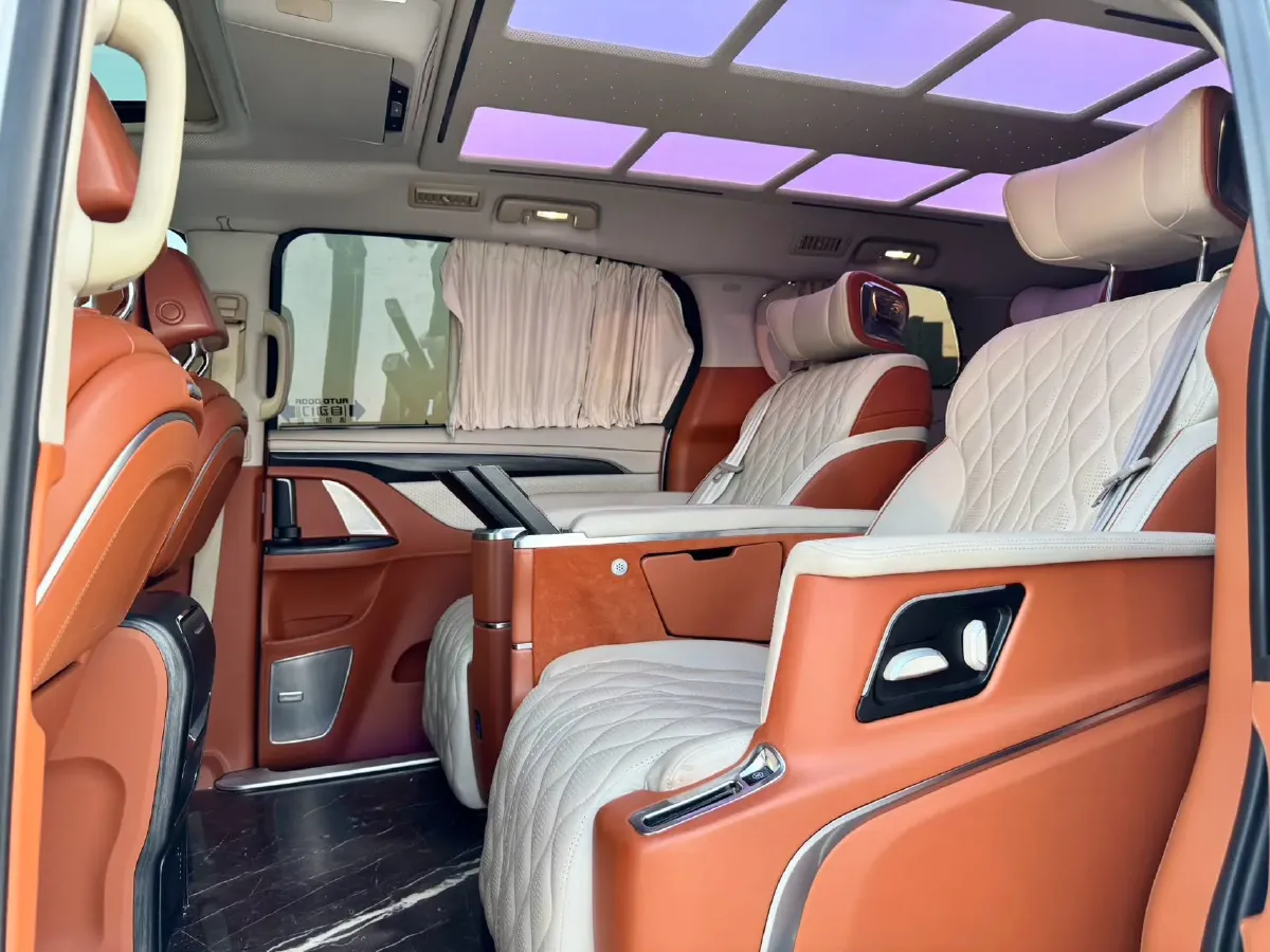 2022 Buick GL8 2.0T 237HP L4 9AT,autocango,china used car exporter,china ev exporter,chinese used car exporter,chinese used ev exporter