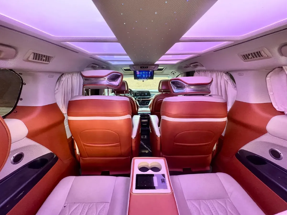 2022 Buick GL8 2.0T 237HP L4 9AT,autocango,china used car exporter,china ev exporter,chinese used car exporter,chinese used ev exporter