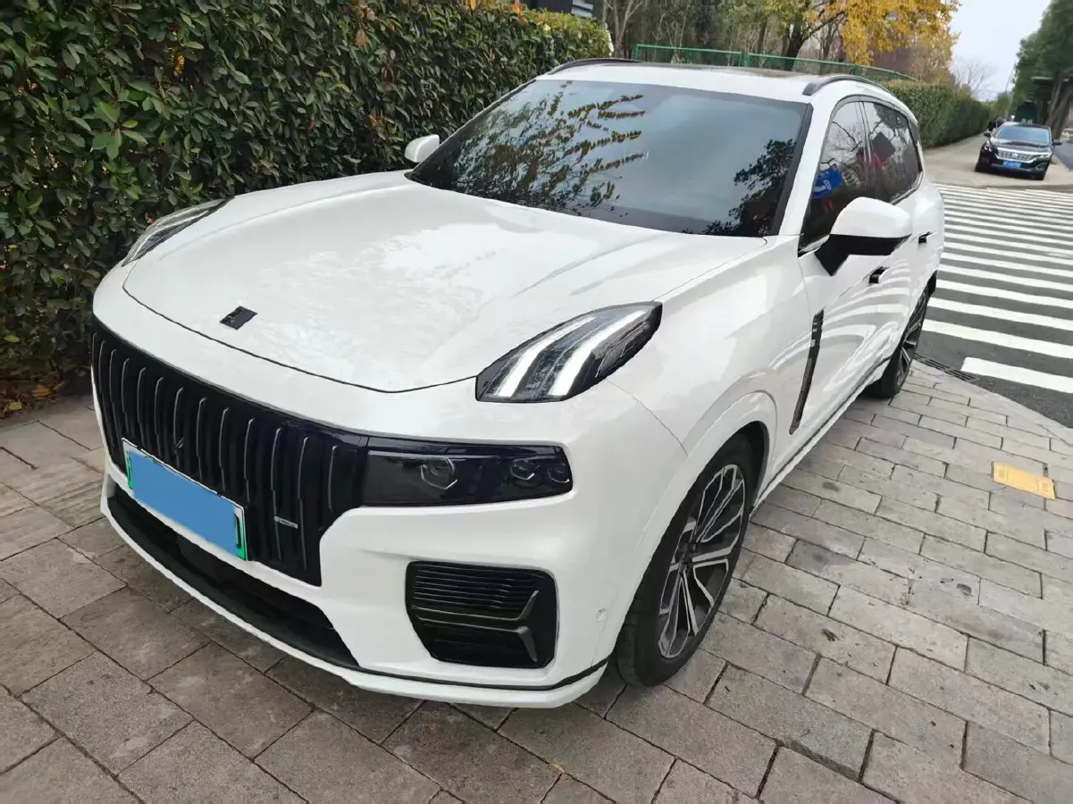 2024 LYNK&CO 09 EM-P 2.0T 254HP L4 3DHT PHEV 40.1KWH