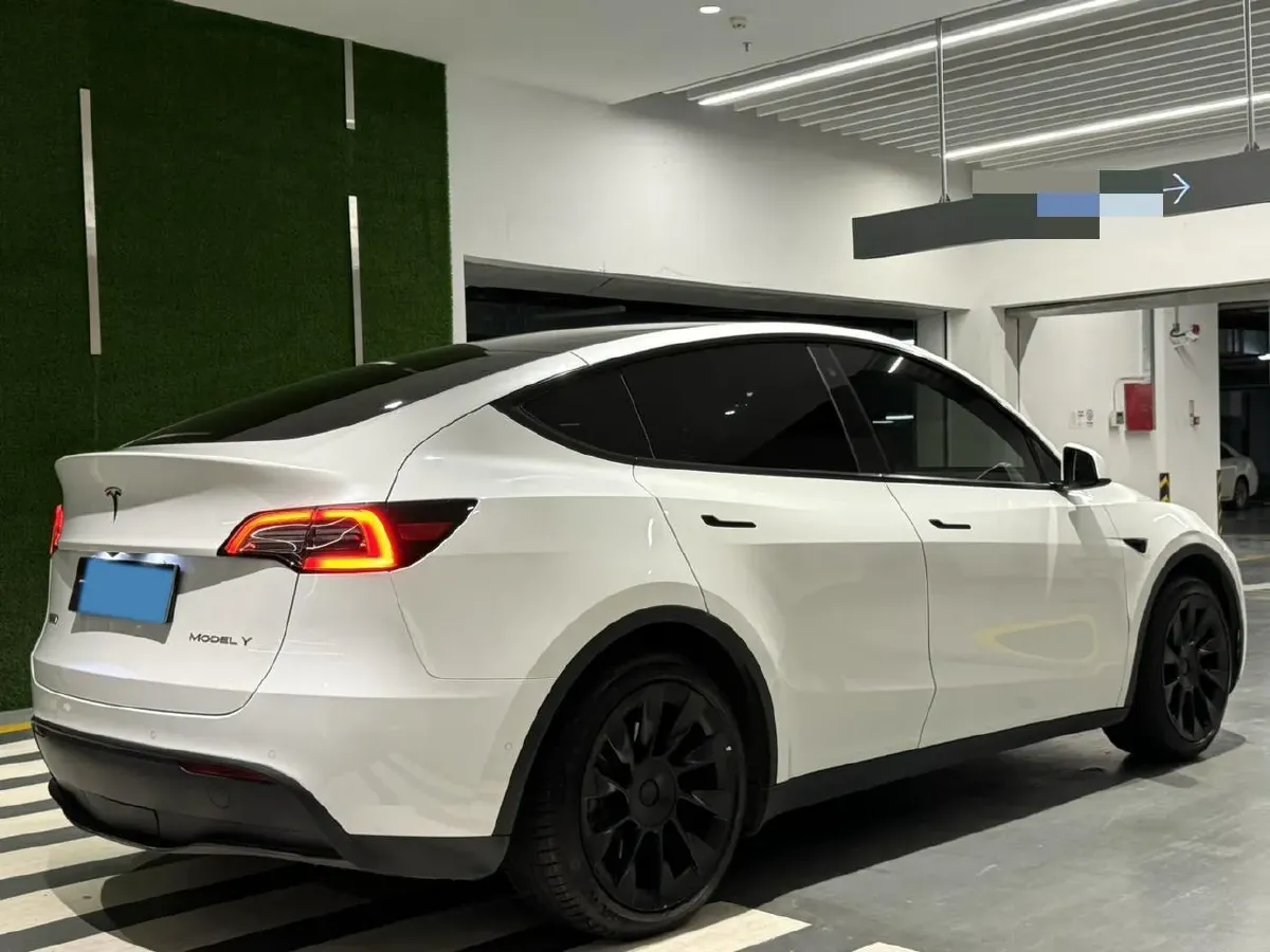 2022 Tesla Model Y BEV 60KWH,autocango,china used car exporter,china ev exporter,chinese used car exporter,chinese used ev exporter