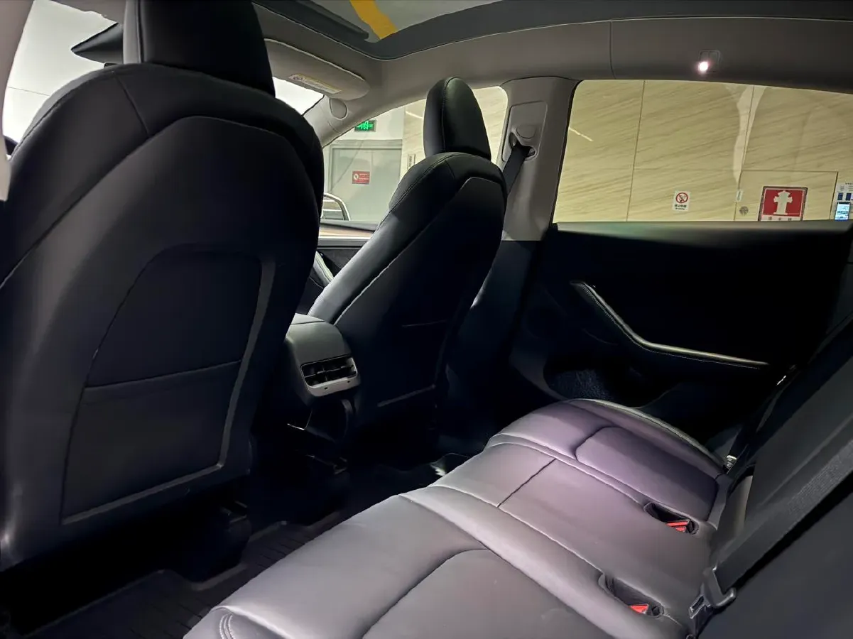 2022 Tesla Model Y BEV 60KWH,autocango,china used car exporter,china ev exporter,chinese used car exporter,chinese used ev exporter