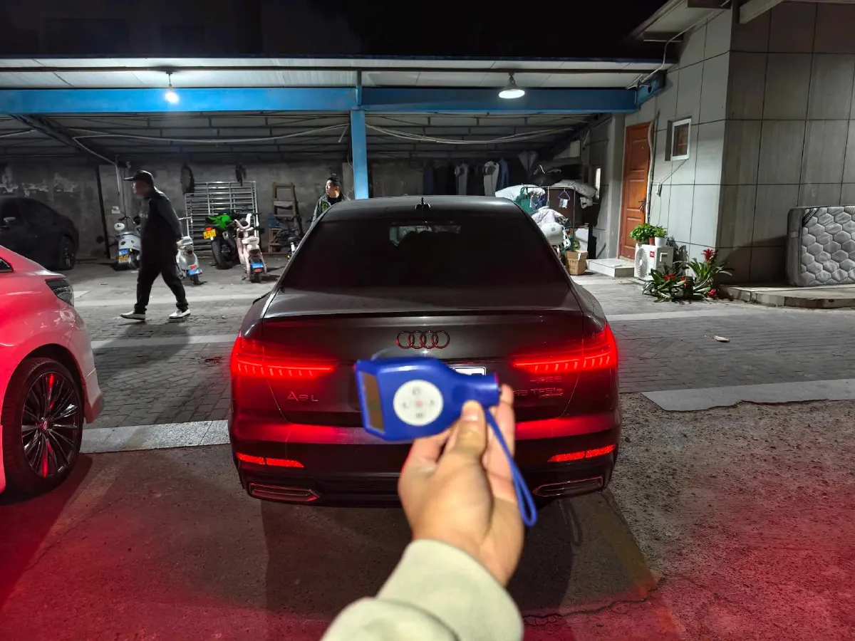 2020 Audi A6L 2.0T 252HP L4 7DCT PHEV 14.1KWH,autocango,china used car exporter,china ev exporter,chinese used car exporter,chinese used ev exporter