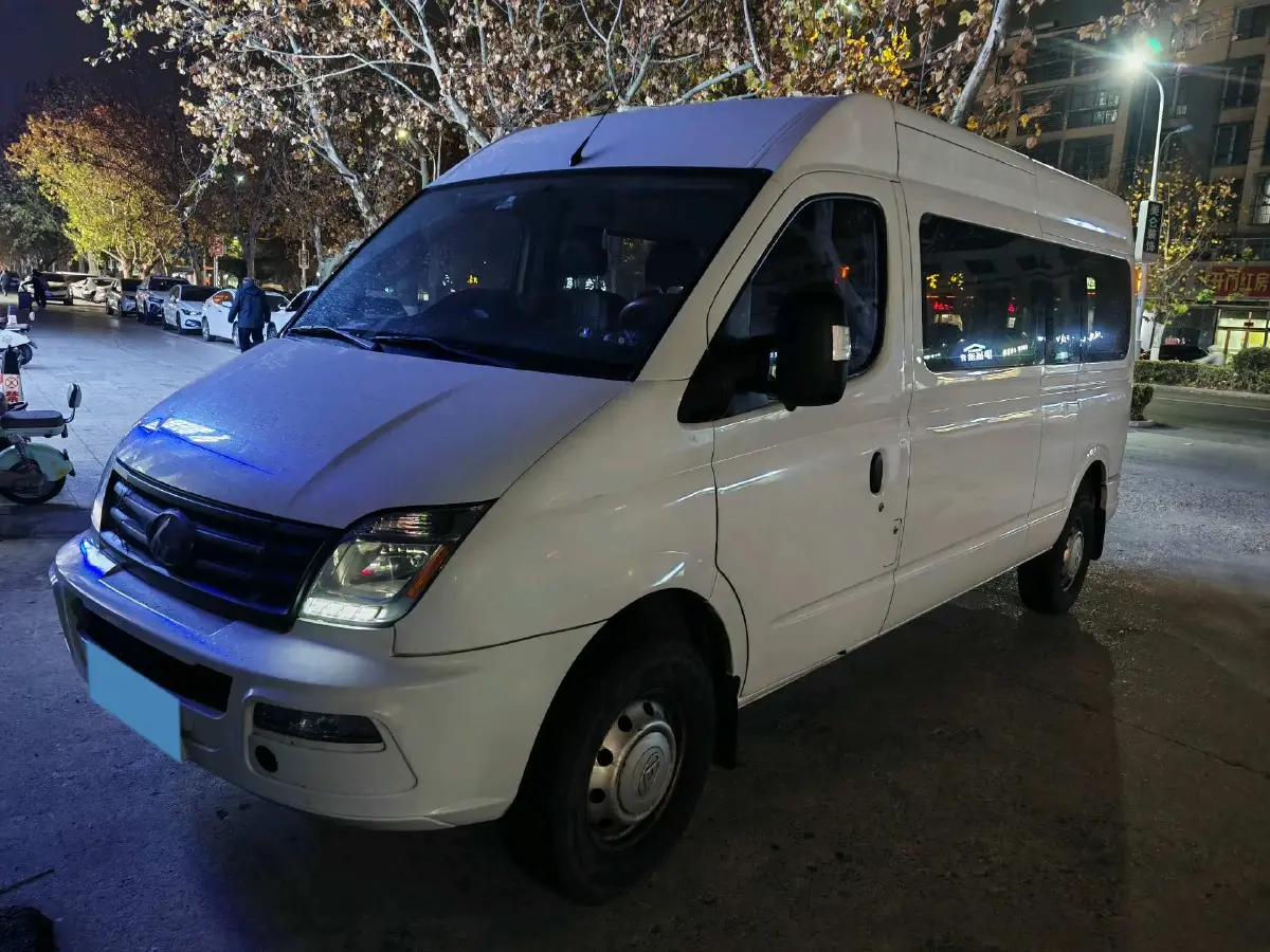 2021 MAXUS XinTu V80 2.0T 127HP L4 6MT 2021 MAXUS XinTu V80 2.0T 127HP L4 6MT