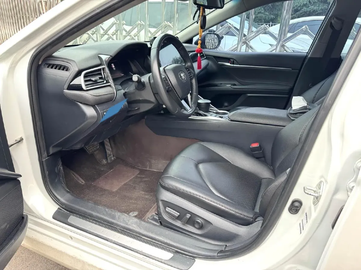 2021 Toyota Camry 2.5L 209HP L4 8AT,autocango,china used car exporter,china ev exporter,chinese used car exporter,chinese used ev exporter