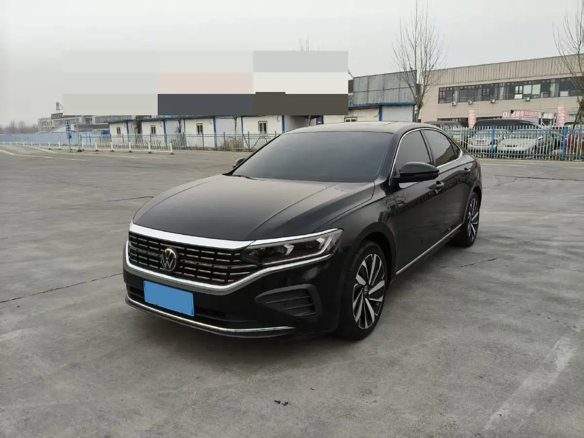 2025 Volkswagen Passat 2.0T 186HP L4 7DCT