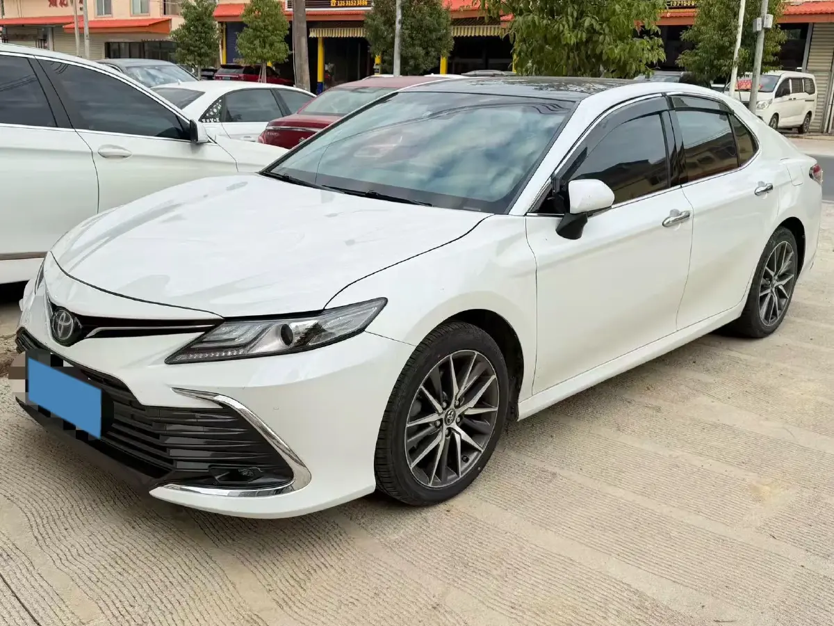 2023 Toyota Camry 2.5L 178HP L4 E-CVT Hybrid