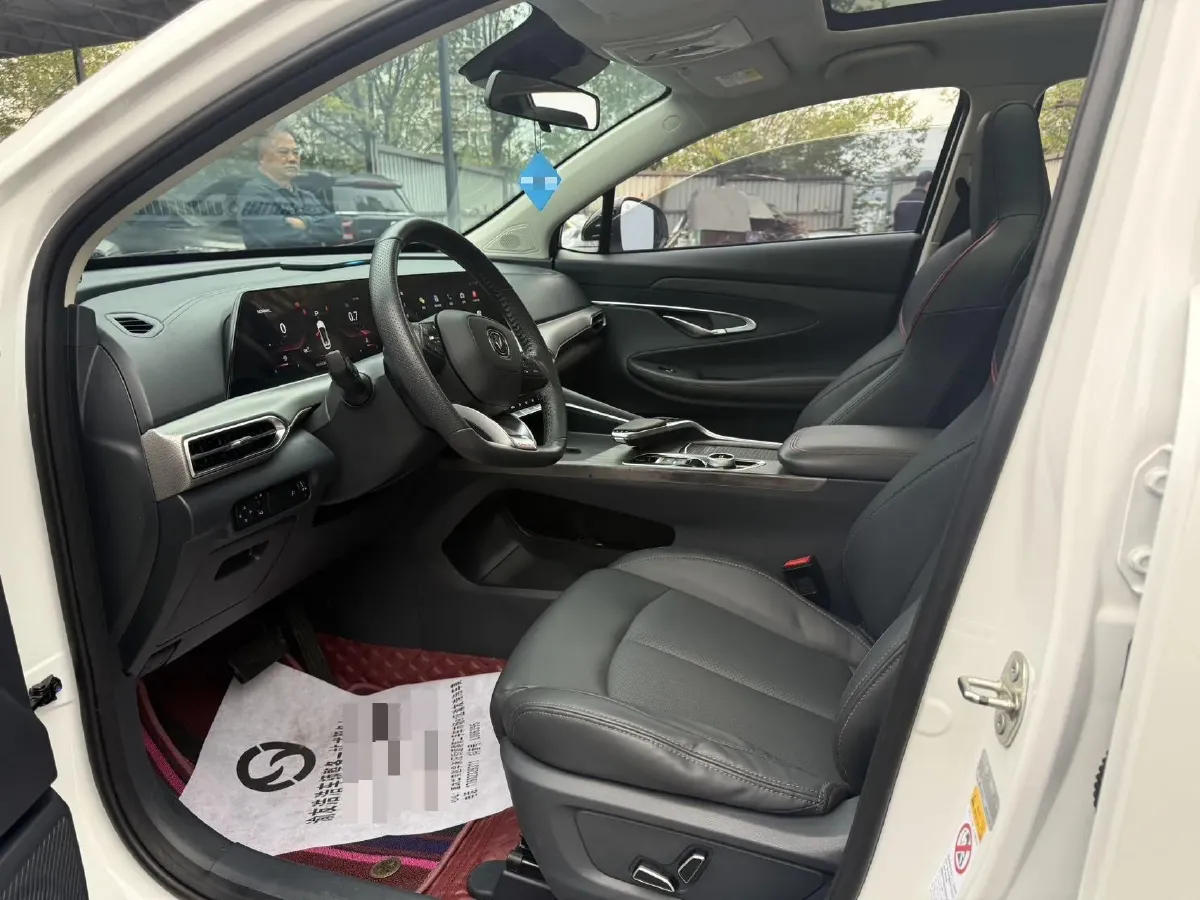 2021 ChangAn UNI-T 1.5T 180HP L4 7DCT,autocango,china used car exporter,china ev exporter,chinese used car exporter,chinese used ev exporter