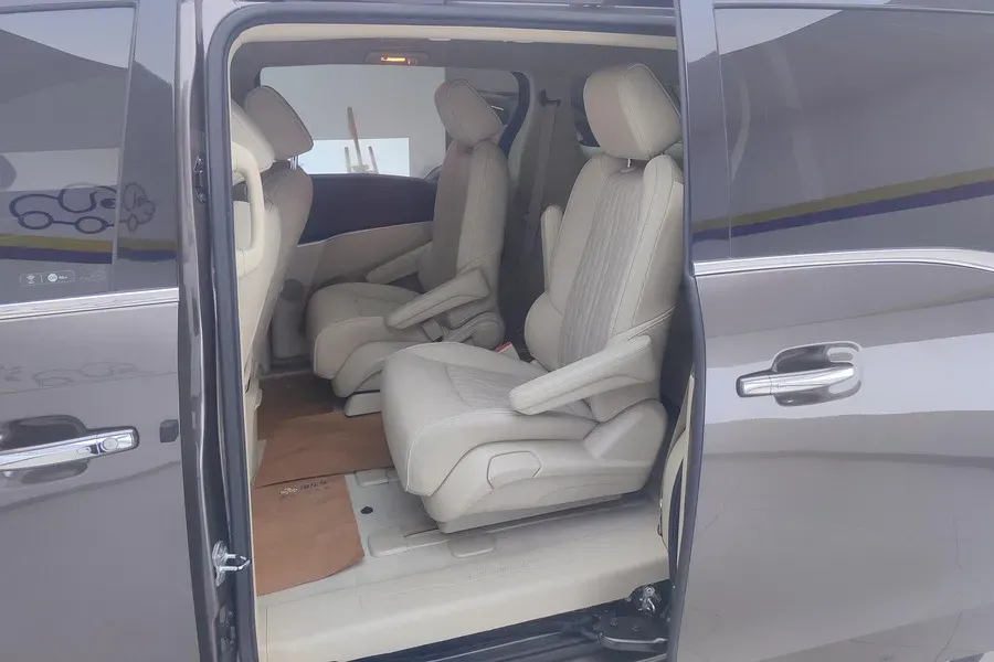 2023 Buick GL8 2.0T 237HP L4 9AT,autocango,china used car exporter,china ev exporter,chinese used car exporter,chinese used ev exporter