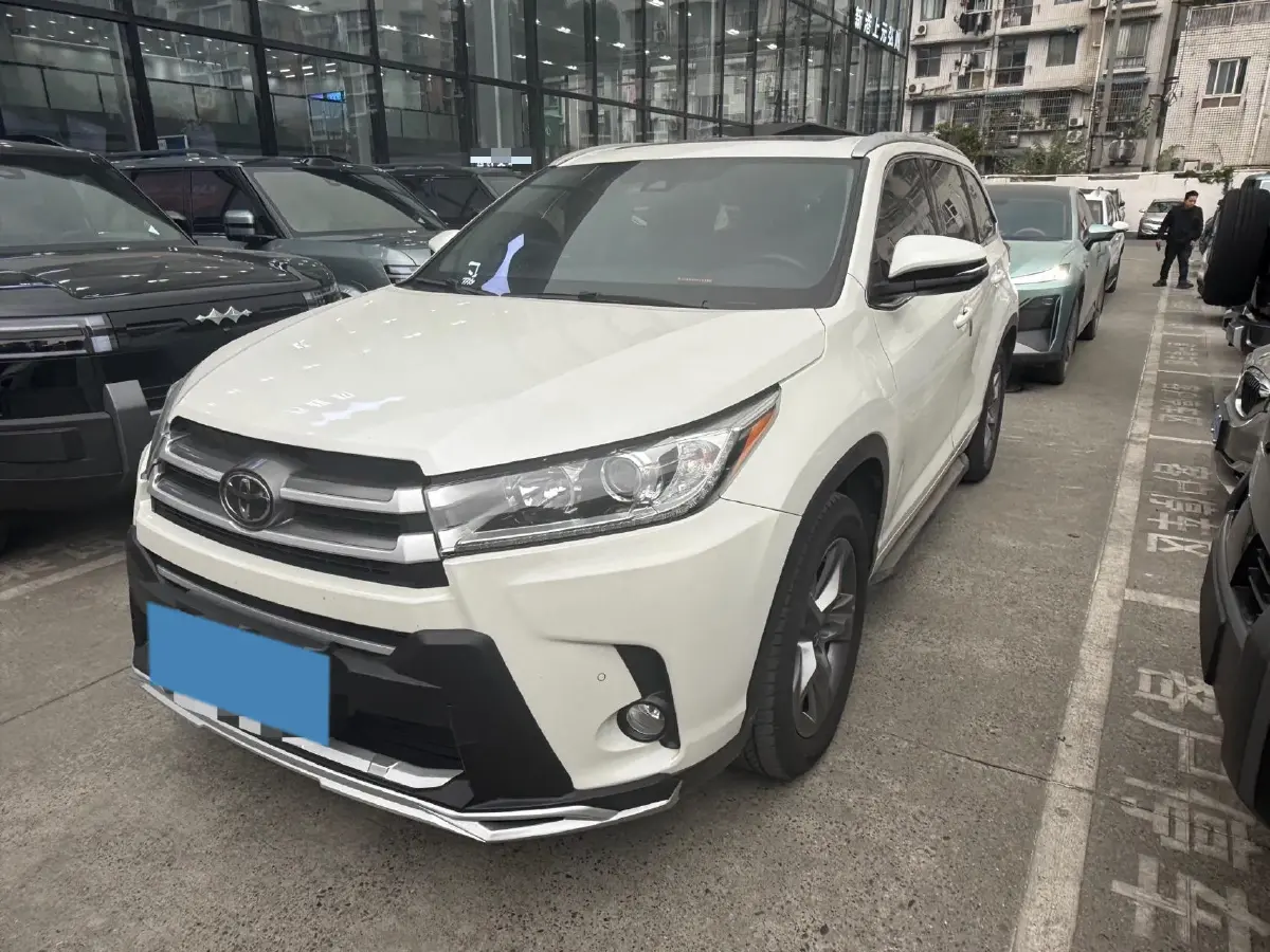 2018 Toyota Highlander 2.0T 220HP L4 6AT 2018 Toyota Highlander 2.0T 220HP L4 6AT