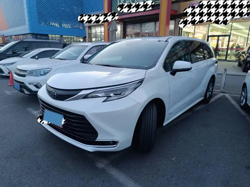 2023 Toyota Sienna 2.5L 189HP L4 E-CVT Hybrid