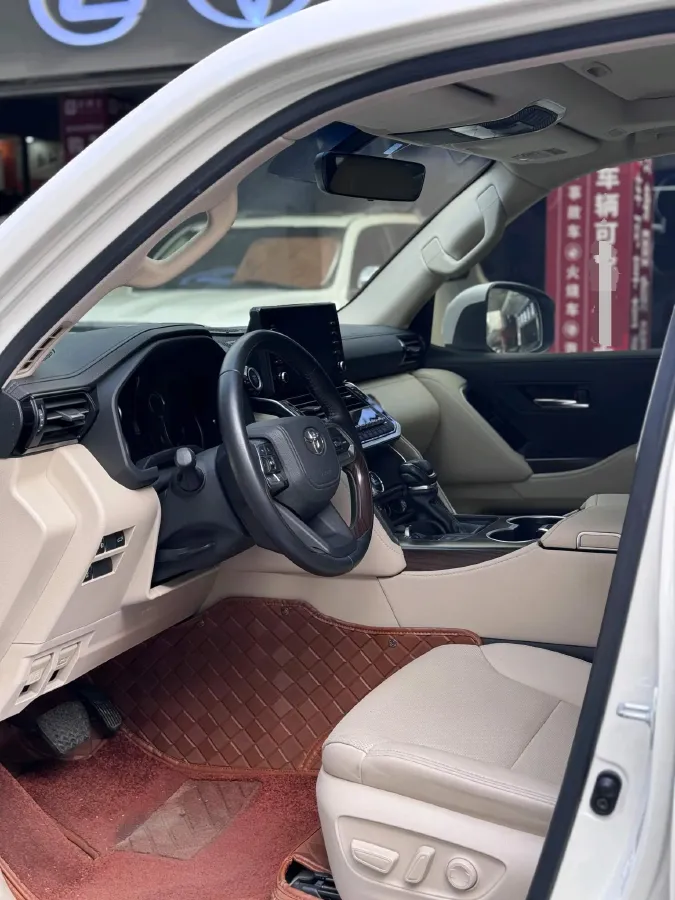 2021 BMW X7 3.0T 340HP L6 8AT,autocango,china used car exporter,china ev exporter,chinese used car exporter,chinese used ev exporter