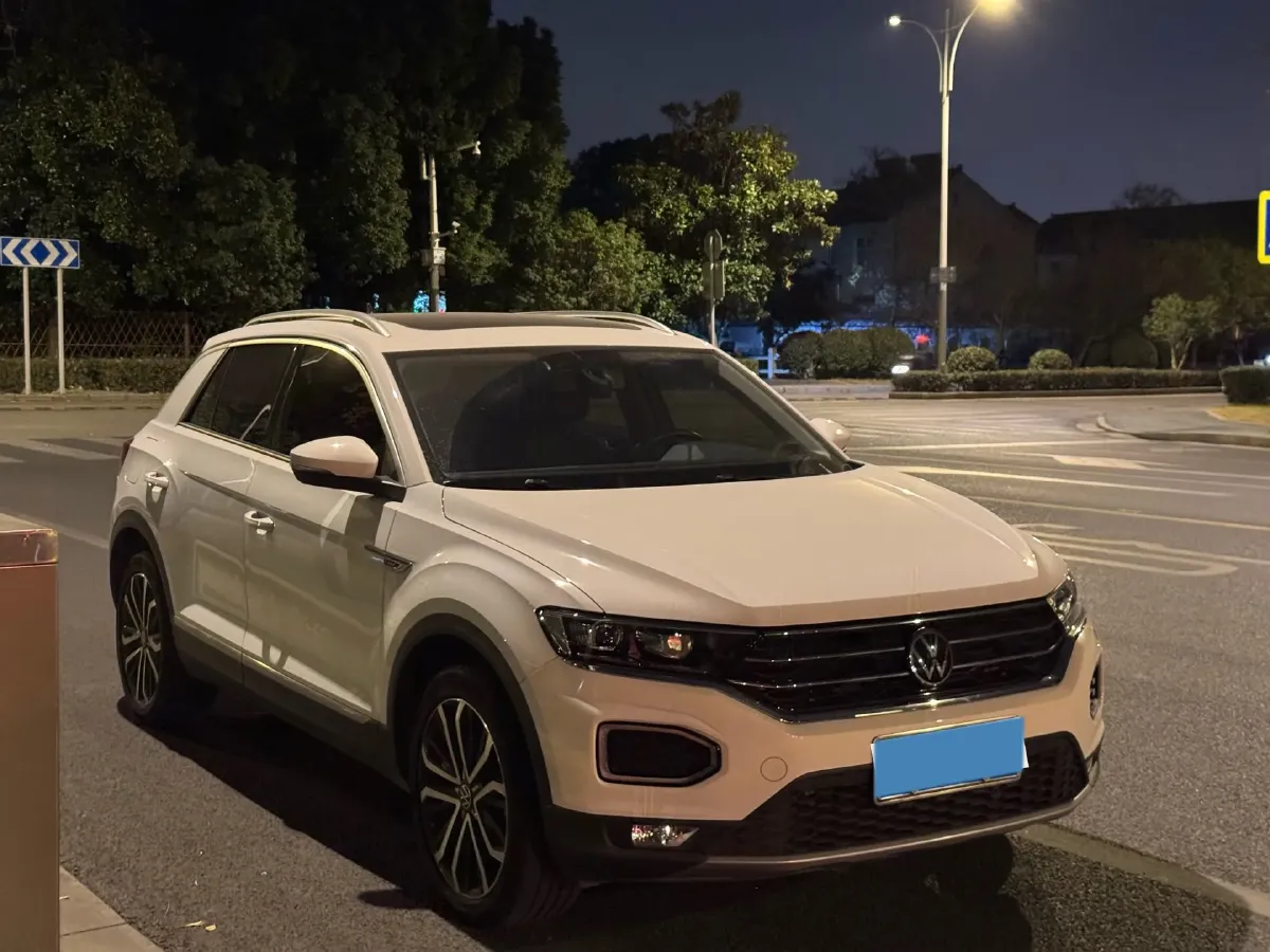 2021 Volkswagen T-Roc 1.4T 150HP L4 7DCT,autocango,china used car exporter,china ev exporter,chinese used car exporter,chinese used ev exporter