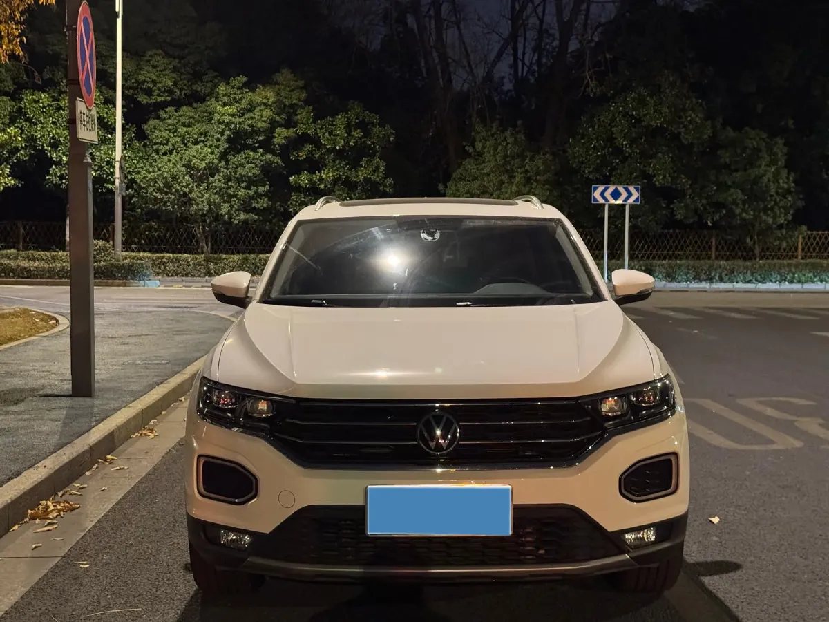2021 Volkswagen T-Roc 1.4T 150HP L4 7DCT,autocango,china used car exporter,china ev exporter,chinese used car exporter,chinese used ev exporter