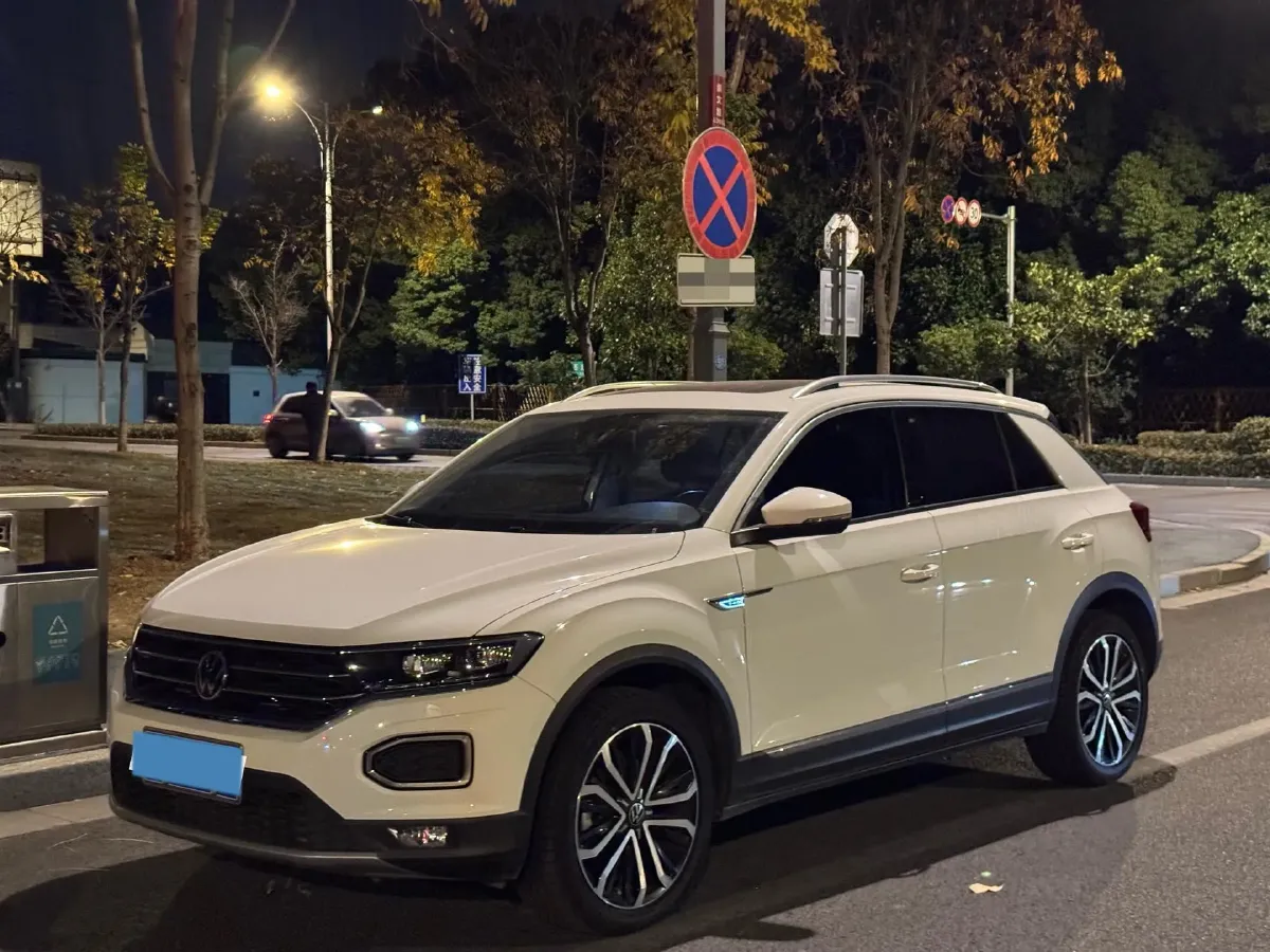 2021 Volkswagen T-Roc 1.4T 150HP L4 7DCT,autocango,china used car exporter,china ev exporter,chinese used car exporter,chinese used ev exporter