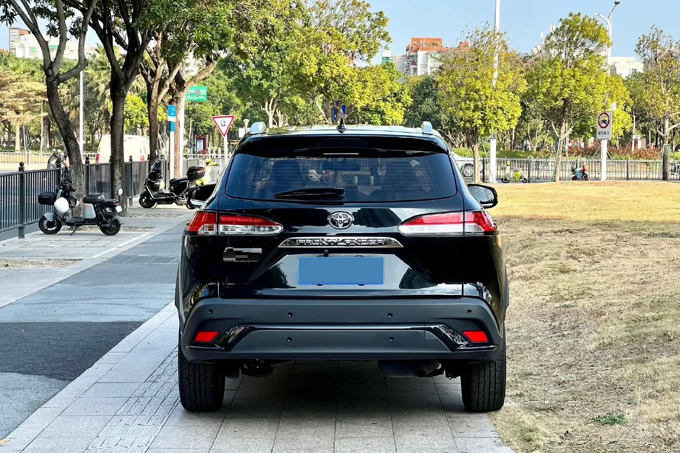 2024 Toyota Frontlander 2.0L 171HP L4 CVT,autocango,china used car exporter,china ev exporter,chinese used car exporter,chinese used ev exporter