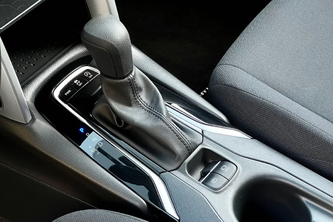 2024 Toyota Frontlander 2.0L 171HP L4 CVT,autocango,china used car exporter,china ev exporter,chinese used car exporter,chinese used ev exporter