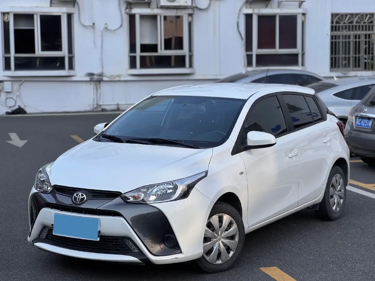 2020 Toyota Yaris L 1.5L 110HP L4 CVT