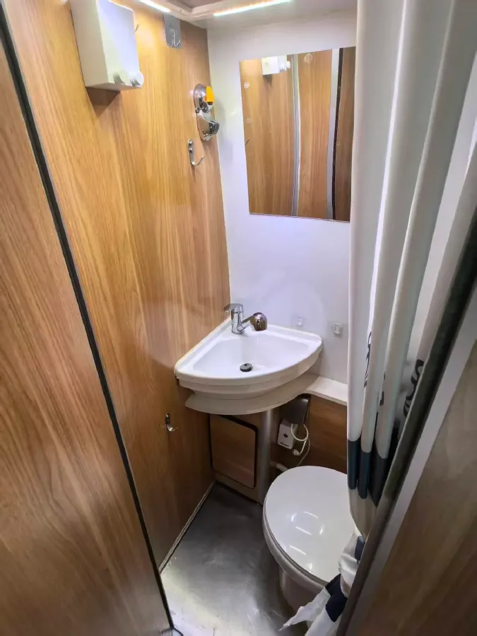 2019 Ford Everest 2.0T 248HP L4 6AT,autocango,china used car exporter,china ev exporter,chinese used car exporter,chinese used ev exporter