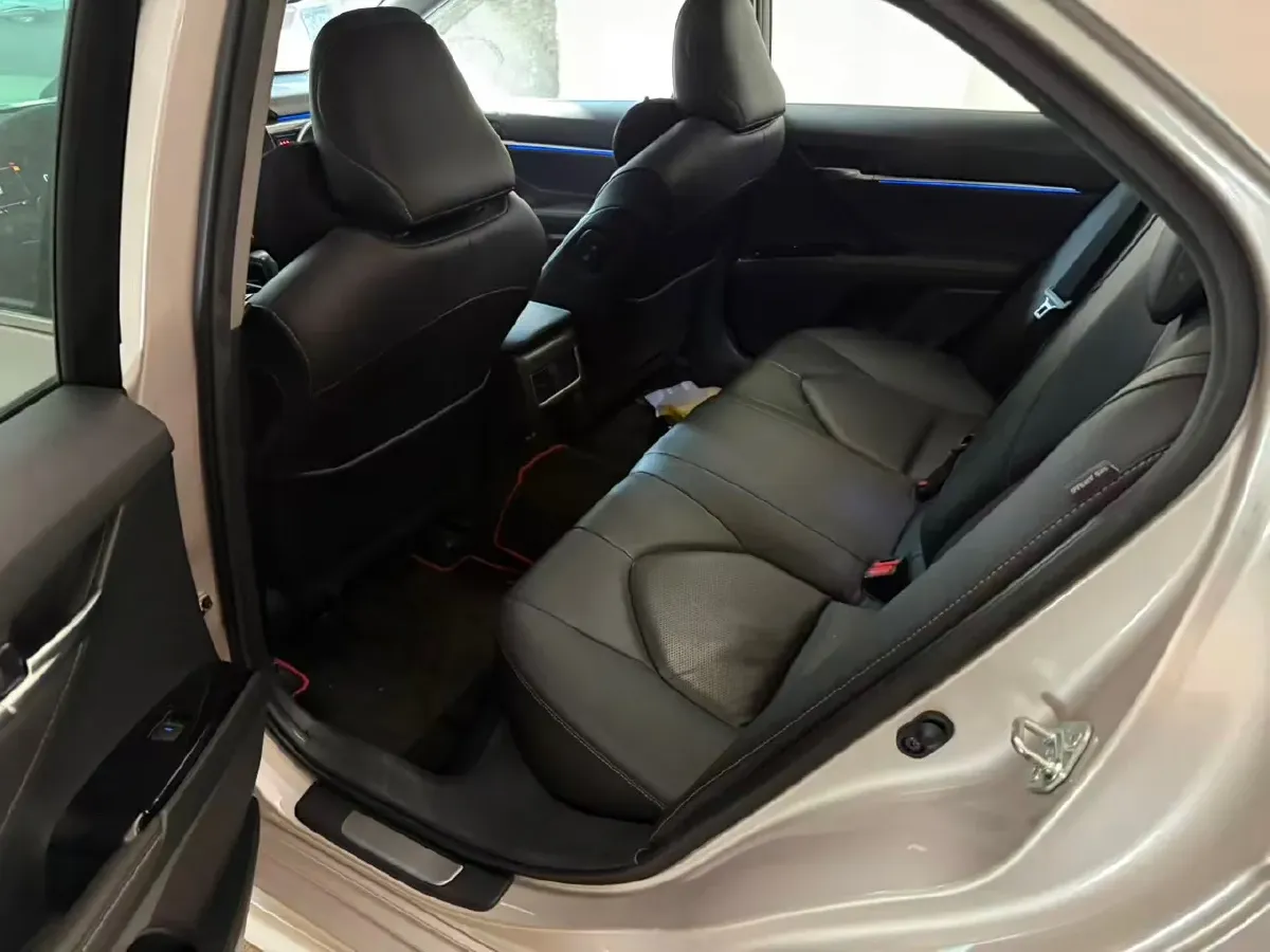 2021 Toyota Camry 2.5L 209HP L4 8AT,autocango,china used car exporter,china ev exporter,chinese used car exporter,chinese used ev exporter