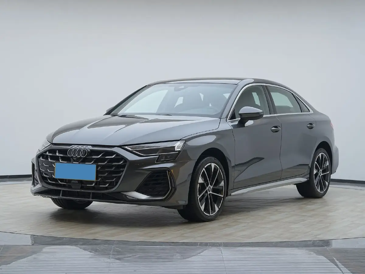 2025 Audi A3 1.5T 160HP L4 7DCT