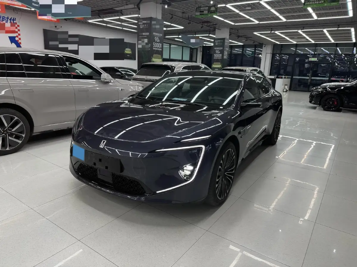 2025 Avatr 12 1.5T 156HP L4 REEV 39.05KWH