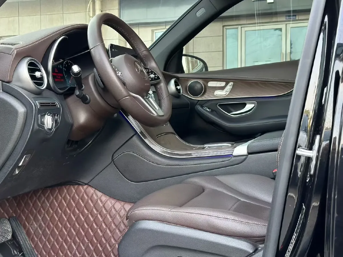 2020 Mercedes-Benz GLC Class 2.0T 258HP L4 9AT,autocango,china used car exporter,china ev exporter,chinese used car exporter,chinese used ev exporter