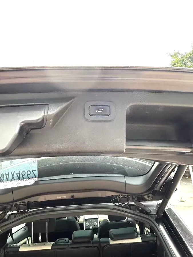 2020 Land Rover Discovery Sport 2.0T 249HP L4 9AT,autocango,china used car exporter,china ev exporter,chinese used car exporter,chinese used ev exporter