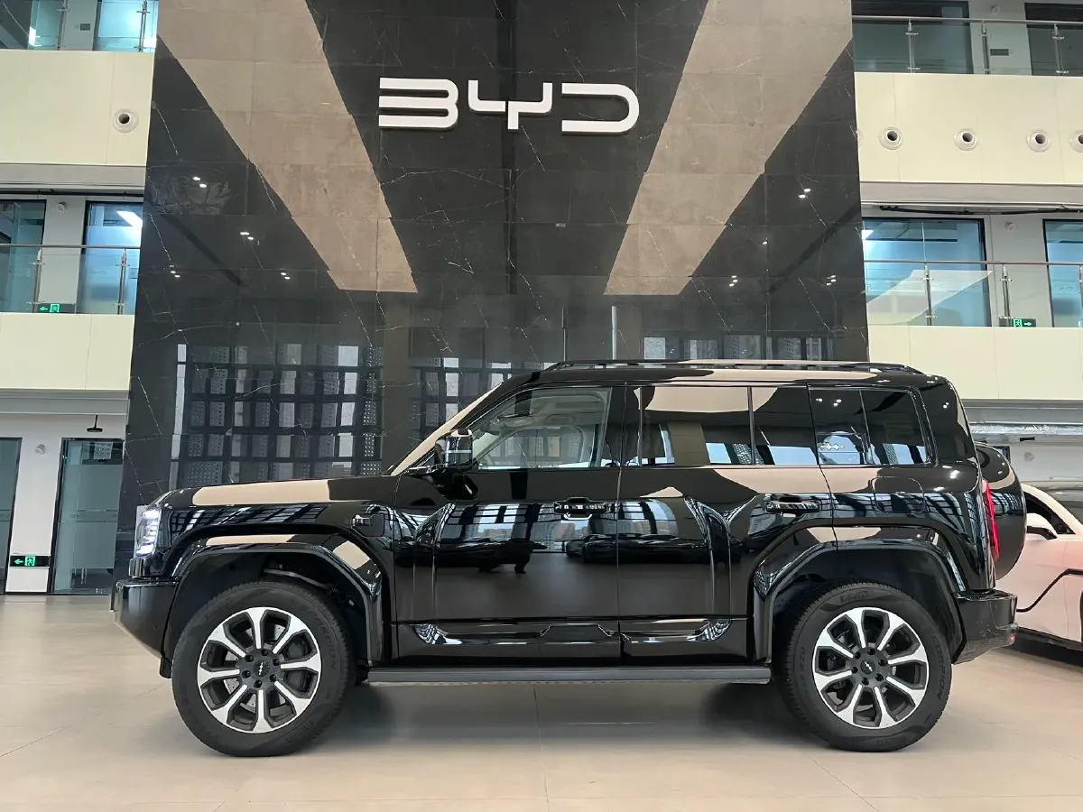 2025 FangChengBao Bao 5 1.5T 194HP L4 E-CVT PHEV 31.8KWH,autocango,china used car exporter,china ev exporter,chinese used car exporter,chinese used ev exporter