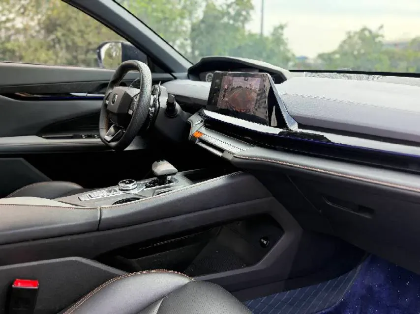 2022 ChangAn UNI-V 1.5T 188HP L4 7DCT,autocango,china used car exporter,china ev exporter,chinese used car exporter,chinese used ev exporter