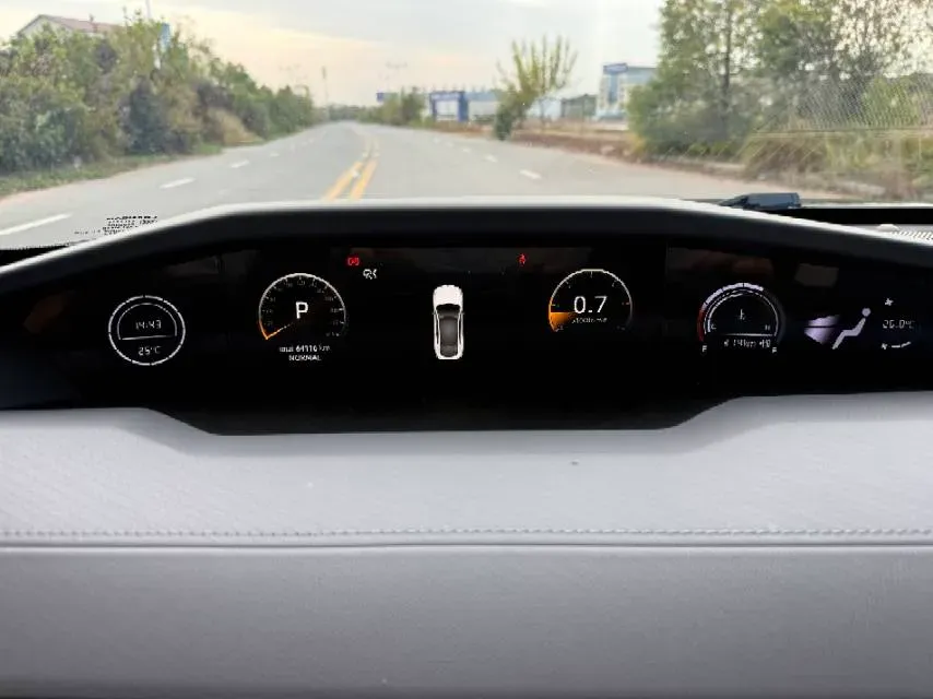 2022 ChangAn UNI-V 1.5T 188HP L4 7DCT,autocango,china used car exporter,china ev exporter,chinese used car exporter,chinese used ev exporter