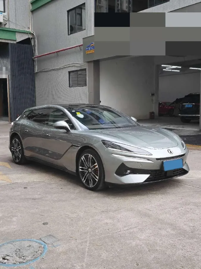 2024 Denza DenzaZ9 2.0T 207HP L4 E-CVT PHEV 38.5KWH,autocango,china used car exporter,china ev exporter,chinese used car exporter,chinese used ev exporter