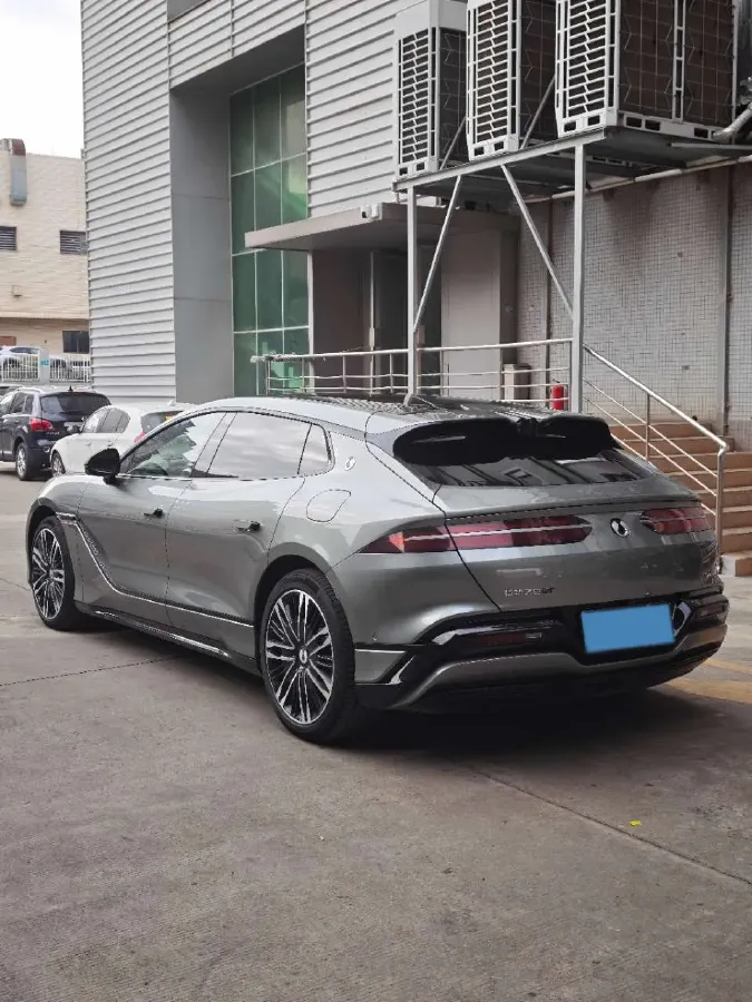 2024 Denza DenzaZ9 2.0T 207HP L4 E-CVT PHEV 38.5KWH,autocango,china used car exporter,china ev exporter,chinese used car exporter,chinese used ev exporter