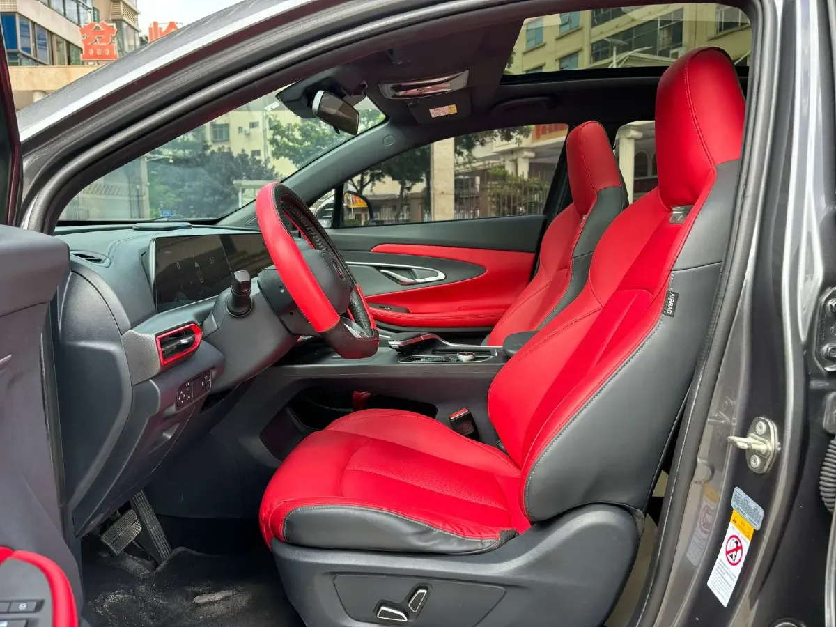 2020 ChangAn UNI-T 1.5T 180HP L4 7DCT,autocango,china used car exporter,china ev exporter,chinese used car exporter,chinese used ev exporter