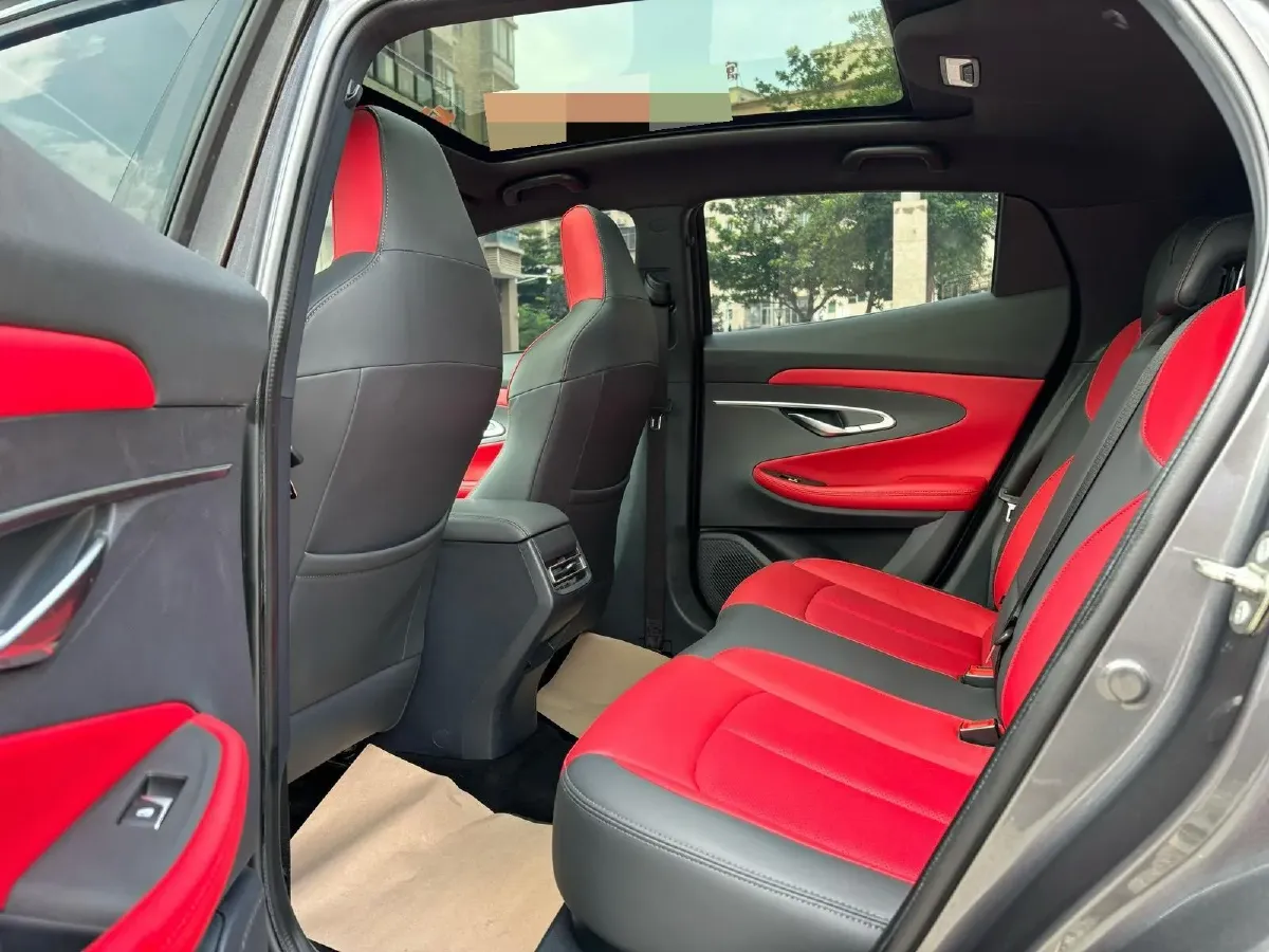 2020 ChangAn UNI-T 1.5T 180HP L4 7DCT,autocango,china used car exporter,china ev exporter,chinese used car exporter,chinese used ev exporter