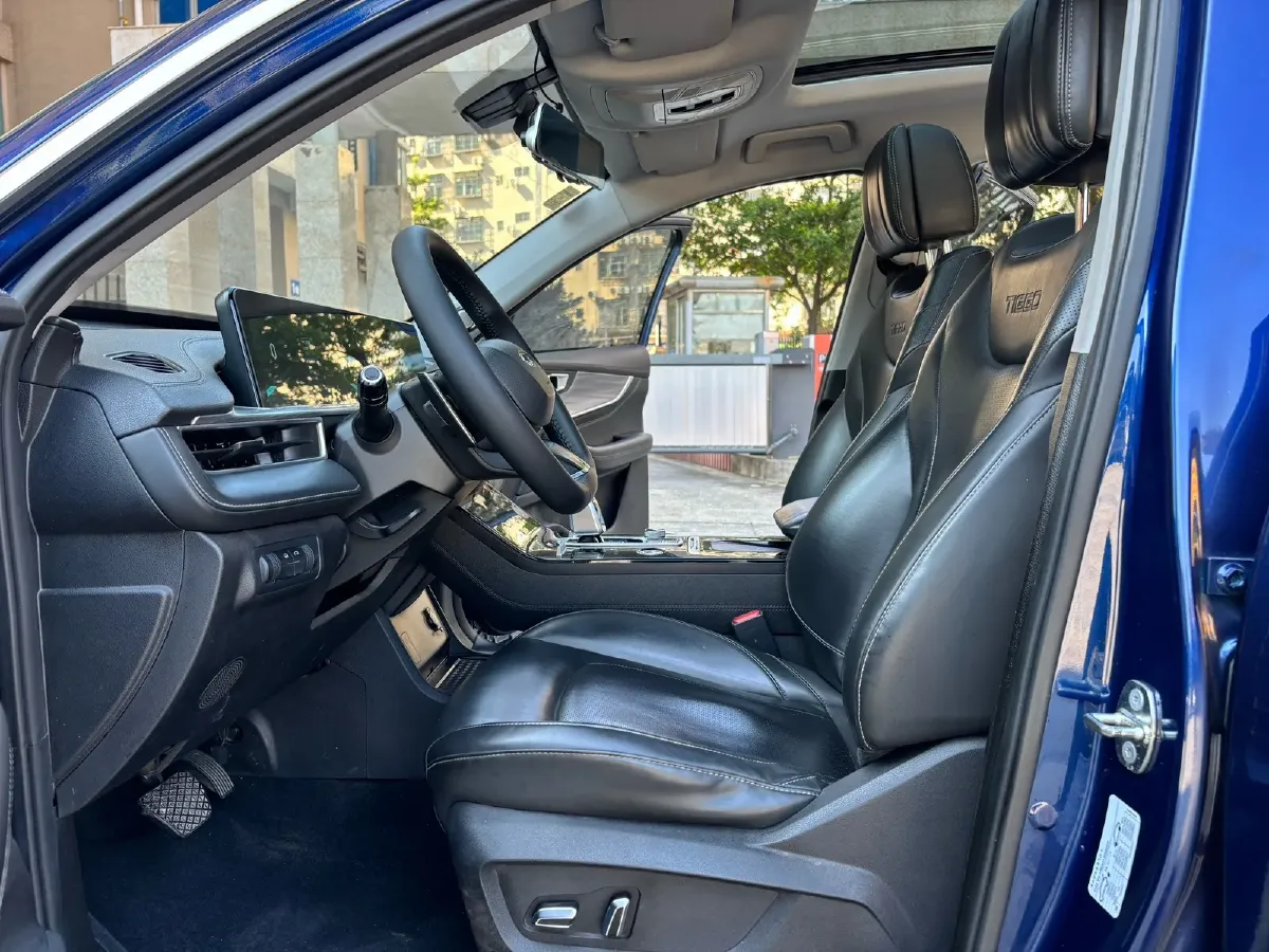 2021 Chery Tiggo 8 Plus 1.6T 197HP L4 7DCT,autocango,china used car exporter,china ev exporter,chinese used car exporter,chinese used ev exporter