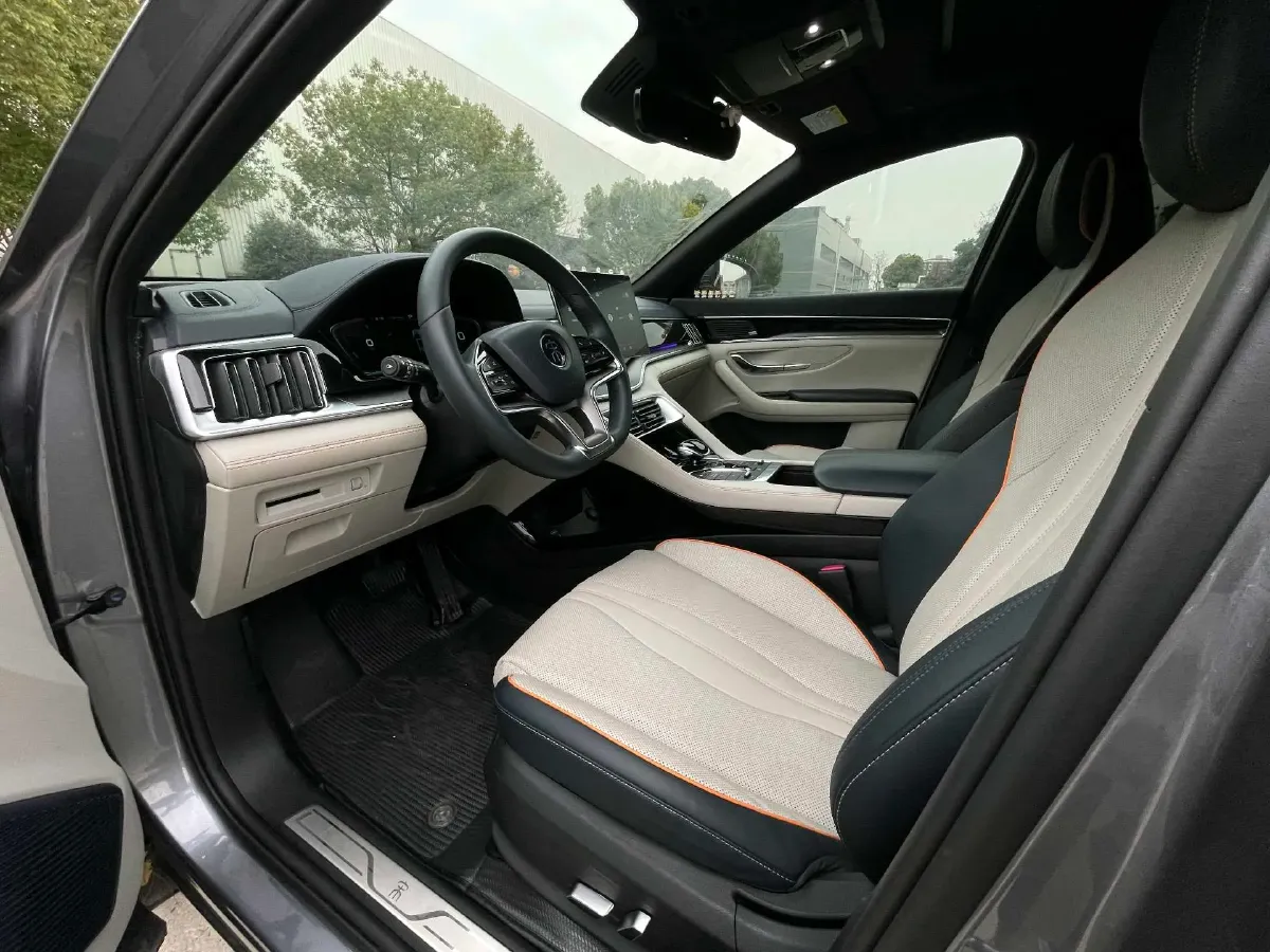 2022 Geely JiaJi 1.5T 177HP L3 7DCT PHEV 15.5KWH,autocango,china used car exporter,china ev exporter,chinese used car exporter,chinese used ev exporter