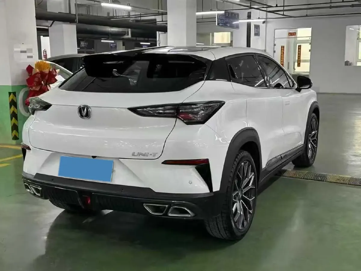 2022 ChangAn UNI-T 1.5T 188HP L4 7DCT,autocango,china used car exporter,china ev exporter,chinese used car exporter,chinese used ev exporter