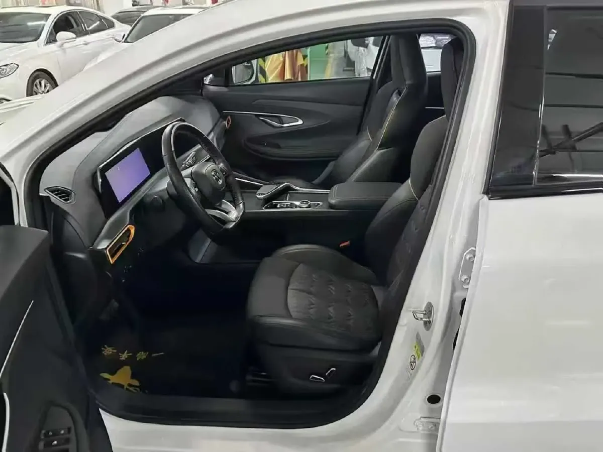 2022 ChangAn UNI-T 1.5T 188HP L4 7DCT,autocango,china used car exporter,china ev exporter,chinese used car exporter,chinese used ev exporter