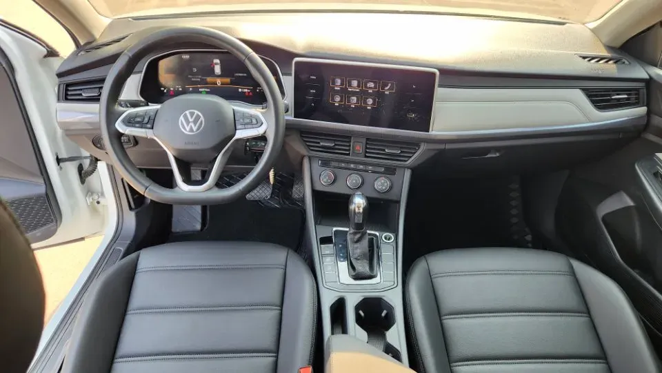 2023 Volkswagen Bora 1.2T 116HP L4 7DCT,autocango,china used car exporter,china ev exporter,chinese used car exporter,chinese used ev exporter