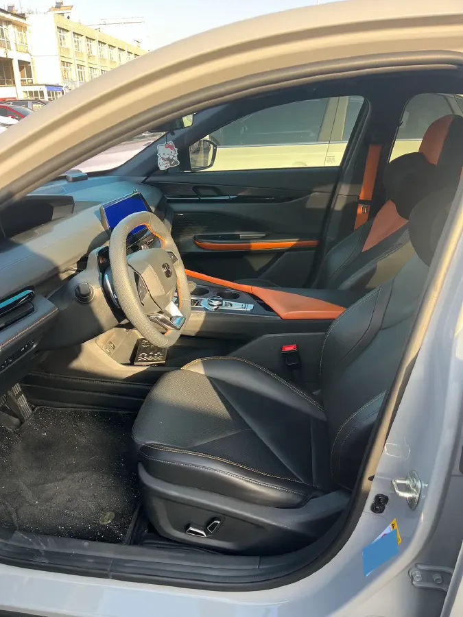 2022 ChangAn UNI-V 1.5T 188HP L4 7DCT,autocango,china used car exporter,china ev exporter,chinese used car exporter,chinese used ev exporter